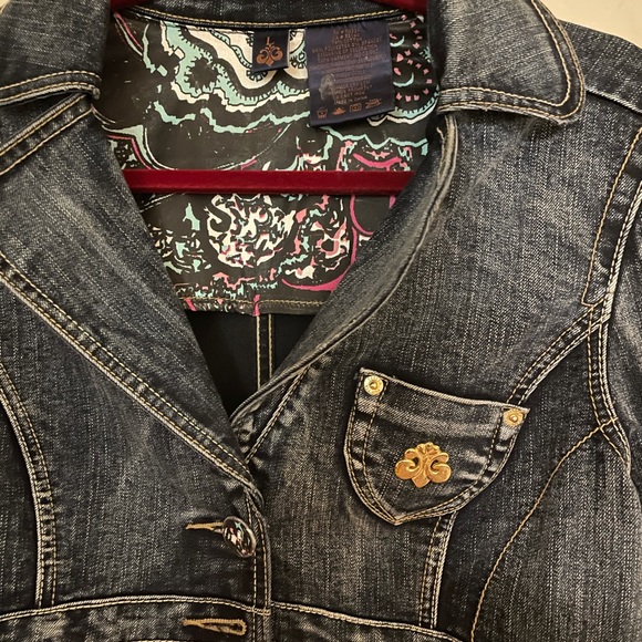 COPY - Dereon Denim - Picture 4 of 5